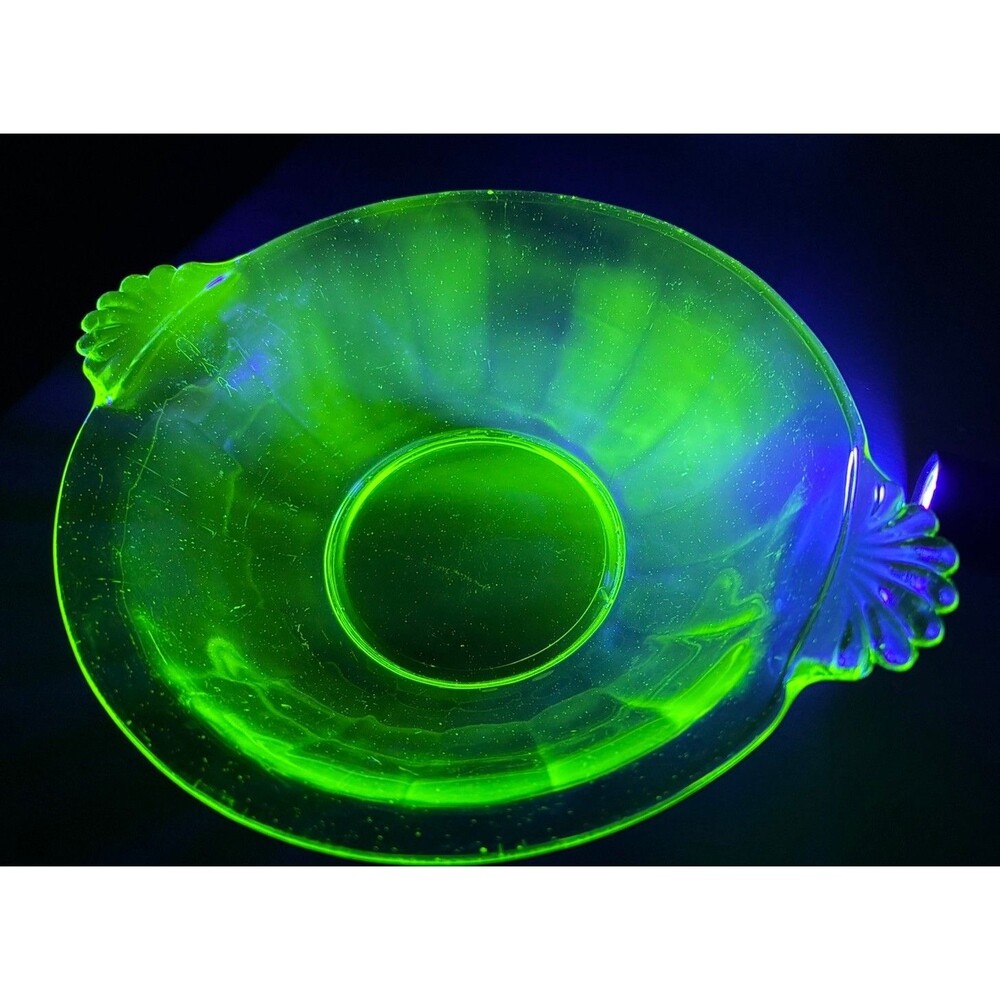 Anchor Hocking Pillar Optic Uranium Glass Bowl w/ Shell Handles Vintage 8.5”